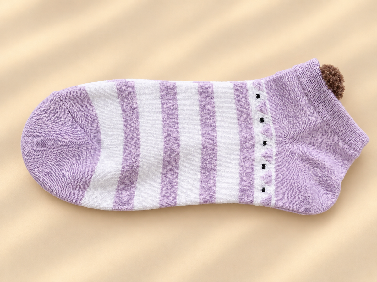 Women’s Lavender Striped Ankle Socks